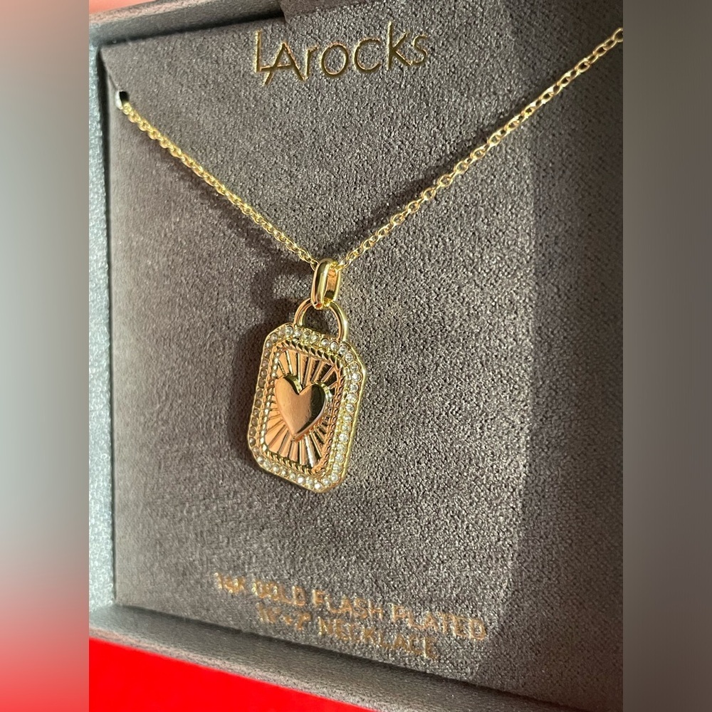 Necklace,Gold Heart Pendant Necklace, - Picture 3 of 8